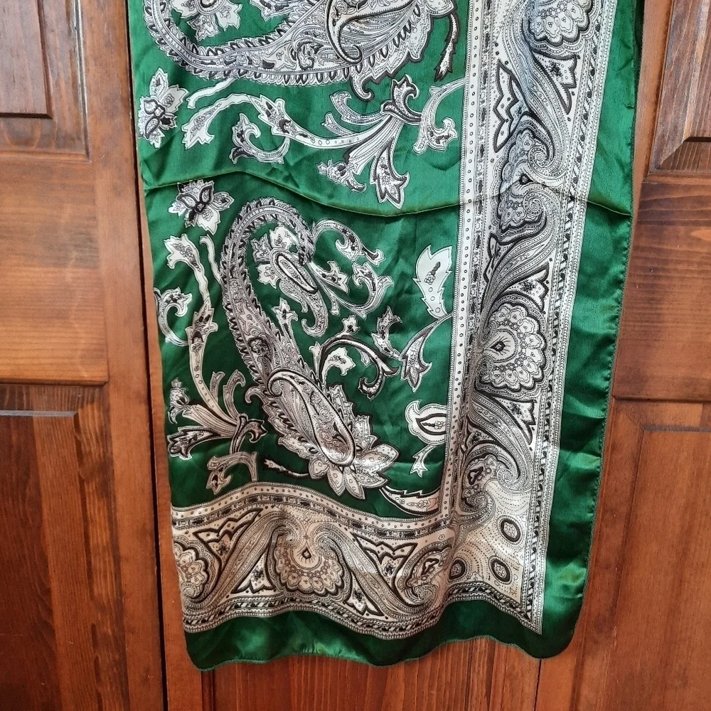 Vintage 100% Thai Silk Dark Green Brown Paisley Print Patterned Scarf